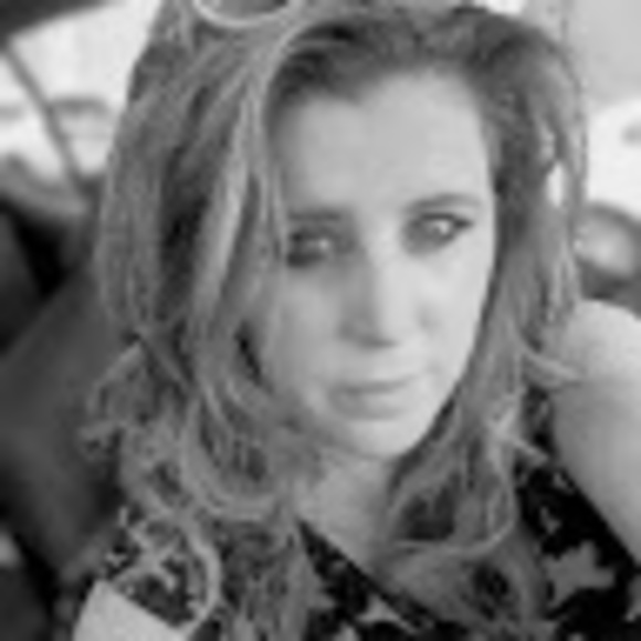 Meet your Posher, Lisa - Picture 1 of 1